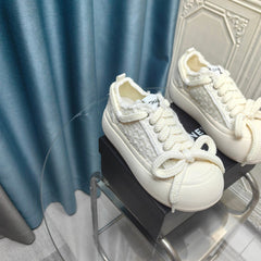 THICK-SOLED SHOES IN WHITE WOVEN WOOL