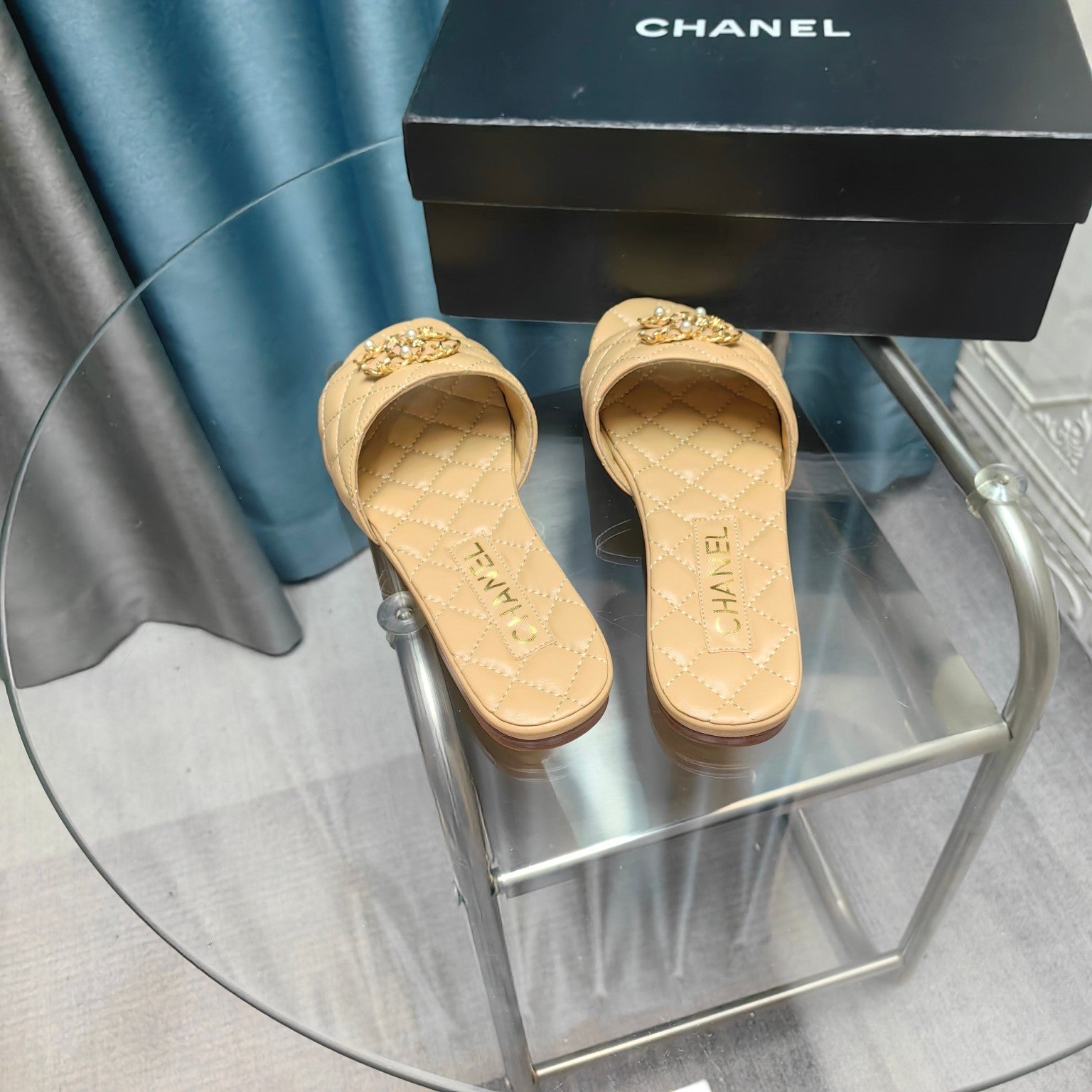 QUILTED SLIPPERS BEIGE CREAM SHEEPSKIN