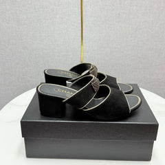 CC DOUBLE-STRAP HEELS 25S IN BLACK SUEDE