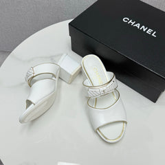 CC DOUBLE-STRAP HEELS 25S IN WHITE CALFSKIN