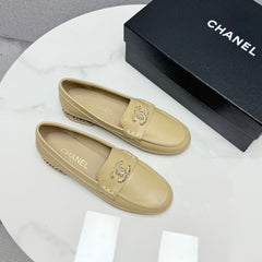 CC LOAFER 25S IN WARM BEIGE LAMBSKIN WITH GOLD HARDWARE