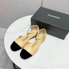 CC MARY JANE 25S IN BEIGE LAMBSKIN AND BLACK SUEDE WITH PEARL HEEL