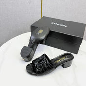 CHANEL 26S BLOCK HEEL SANDALS 40 MM IN BLACK CROCODILE-EMBOSSED CALFSKIN