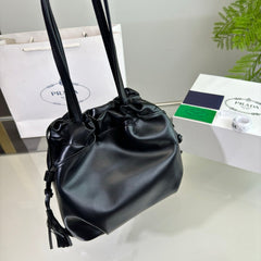 DRAWSTRING BUCKET BAG 25 IN BLACK SOFT LAMBSKIN