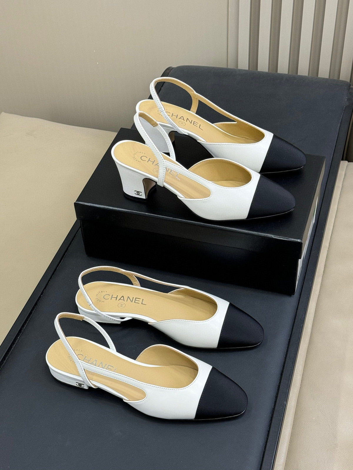 CC SLINGBACK 25S IN WHITE LAMBSKIN MIX BLACK FABRIC