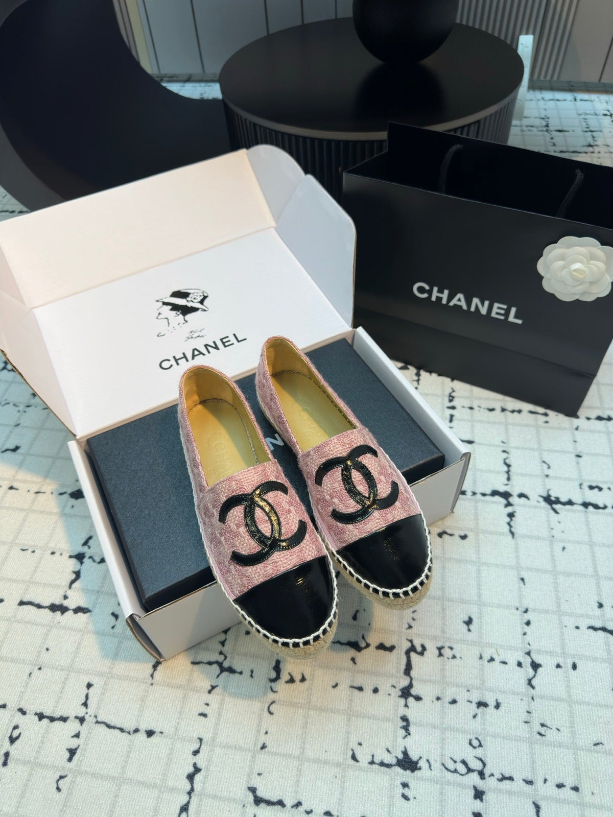 ESPADRILLES LOAFERS IN LIGHT PINK TWEED AND BLACK LAMBSKIN