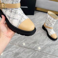 CHANEL 25S MID-CALF BOOTS 45MM IN LIGHT BROWN CALFSKIN AND WHITE TWEED GOLD HARDWRE
