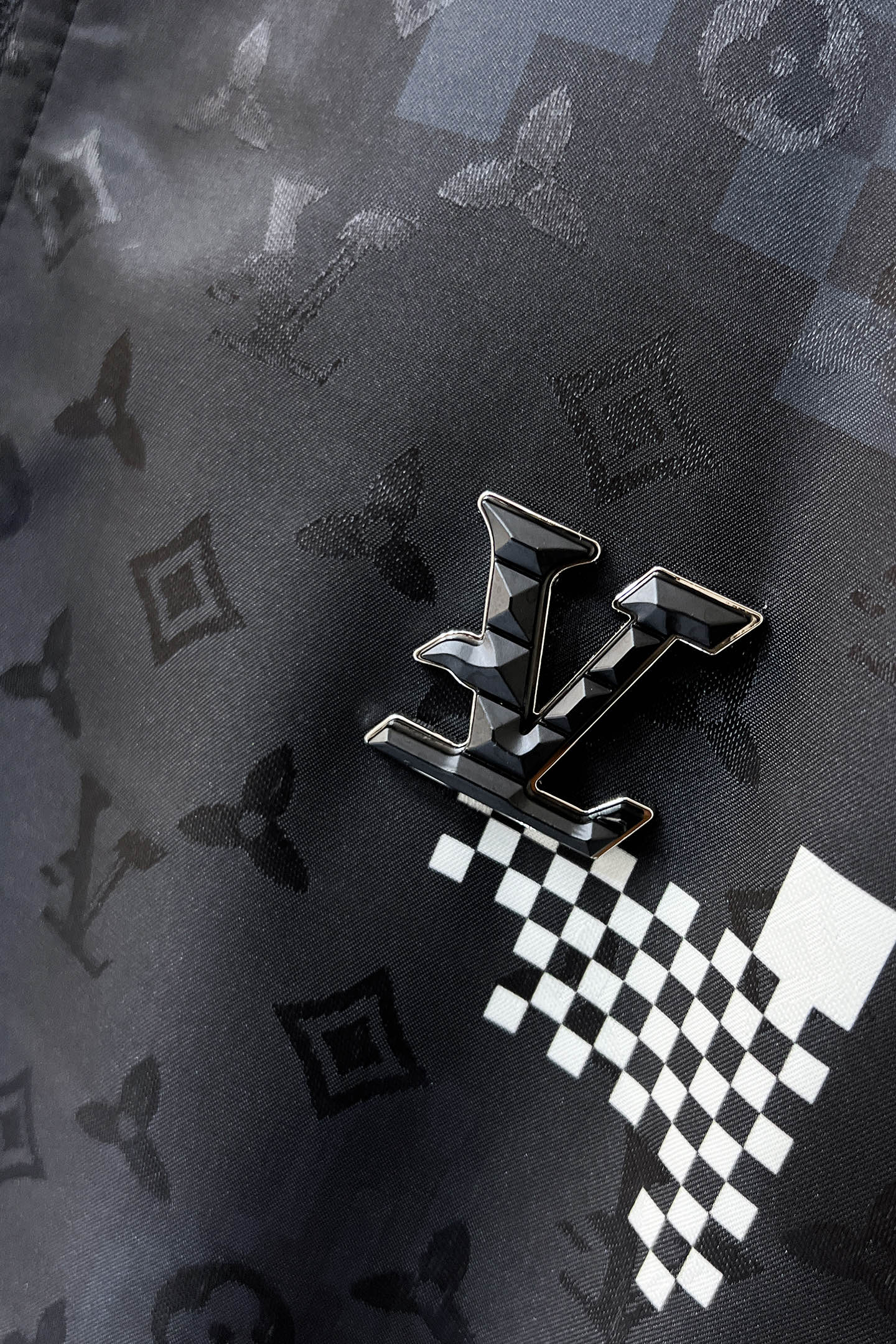 LV HOODED JACKET BLACK AND WHITE DAMIER 239118