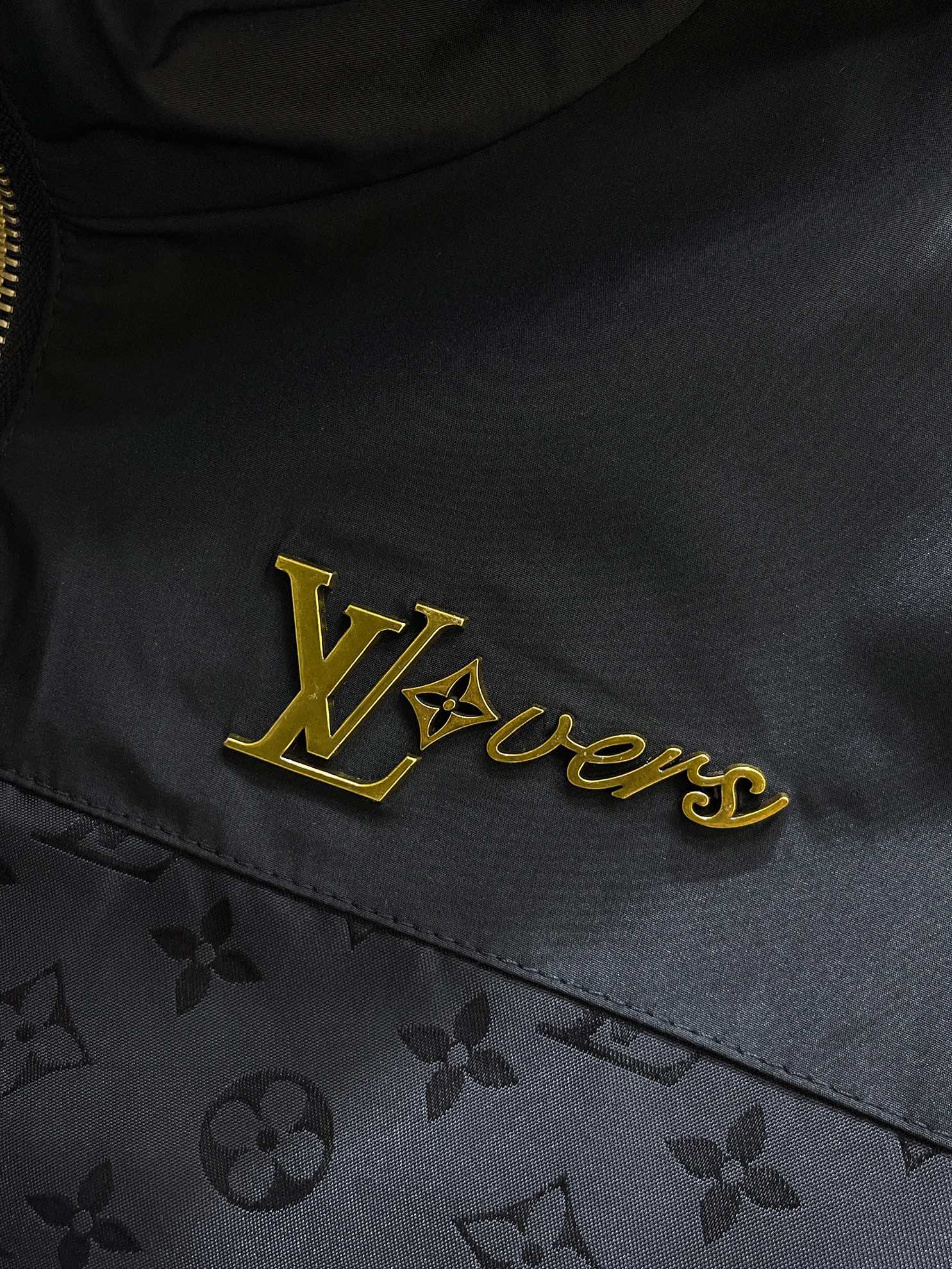 LV BLACK MONOGRAM JACKET 239560