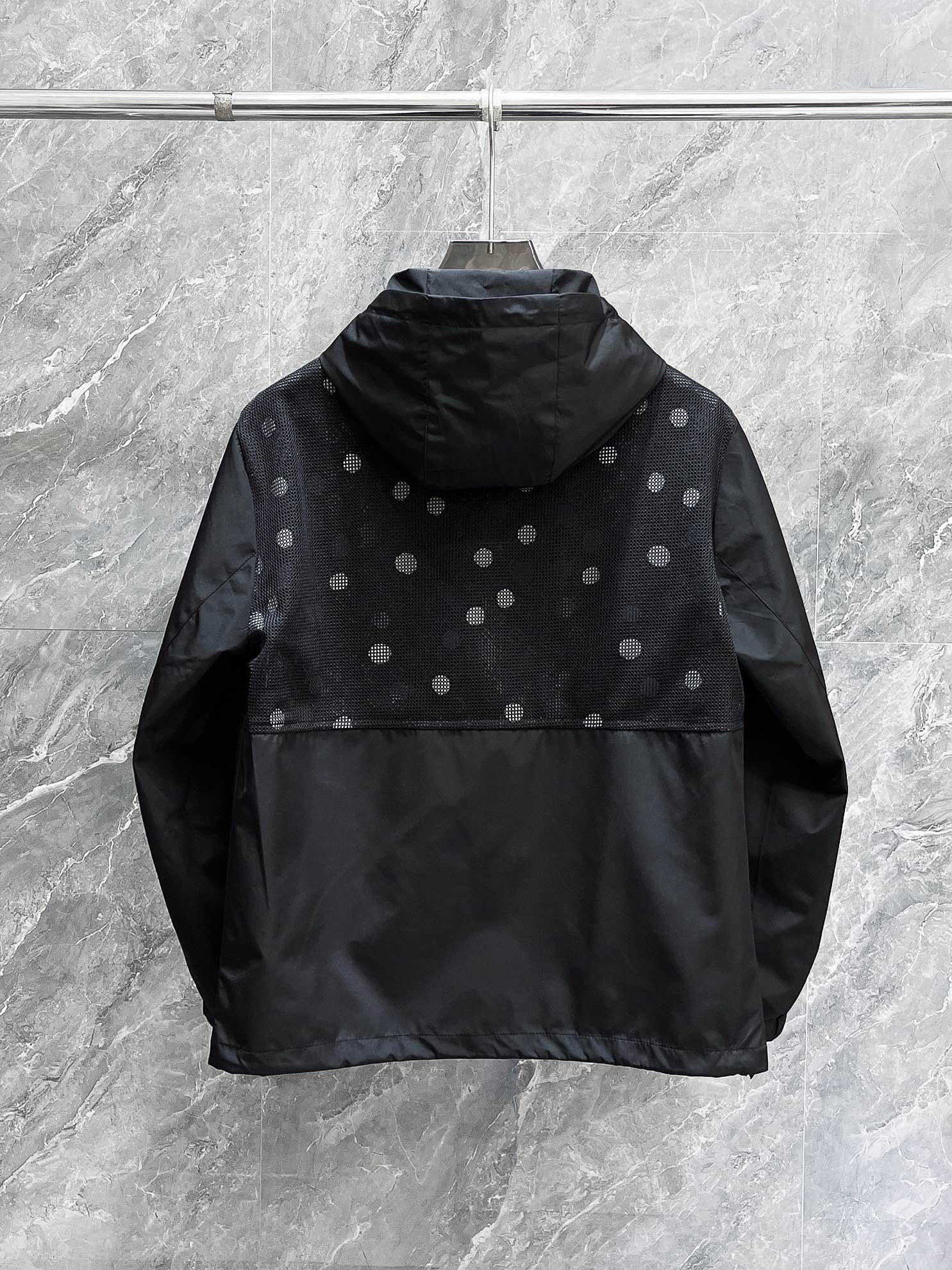 LV BLACK JACKET 239561