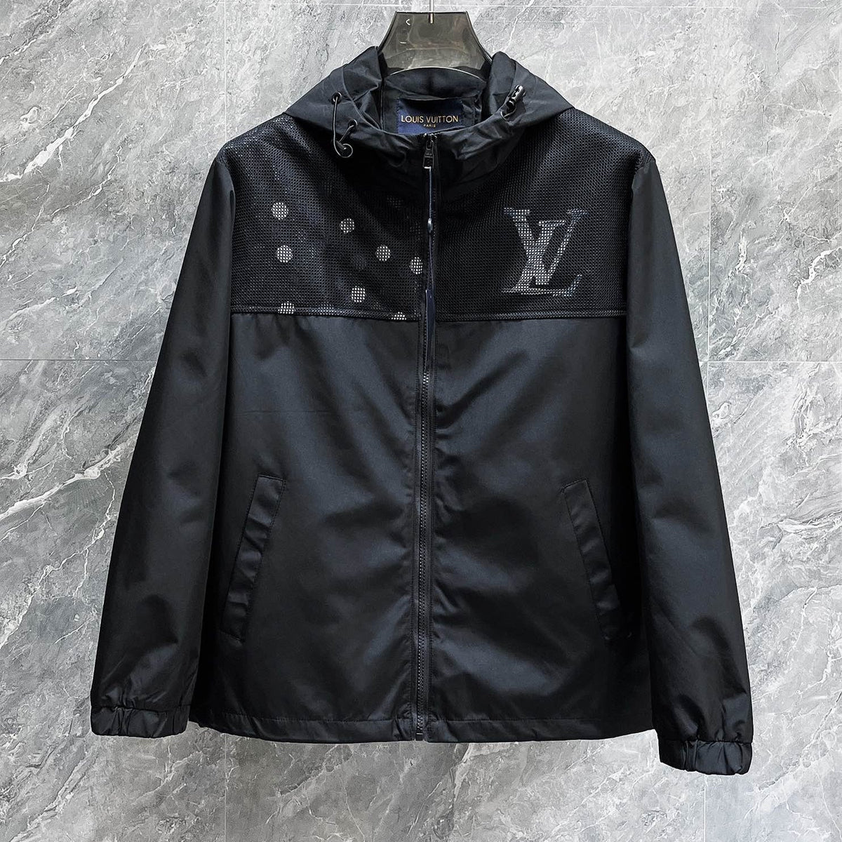 LV BLACK JACKET 239561