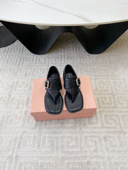 THONG SANDALS IN BLACK LAMBSKIN WITH SILVER BUCKLE