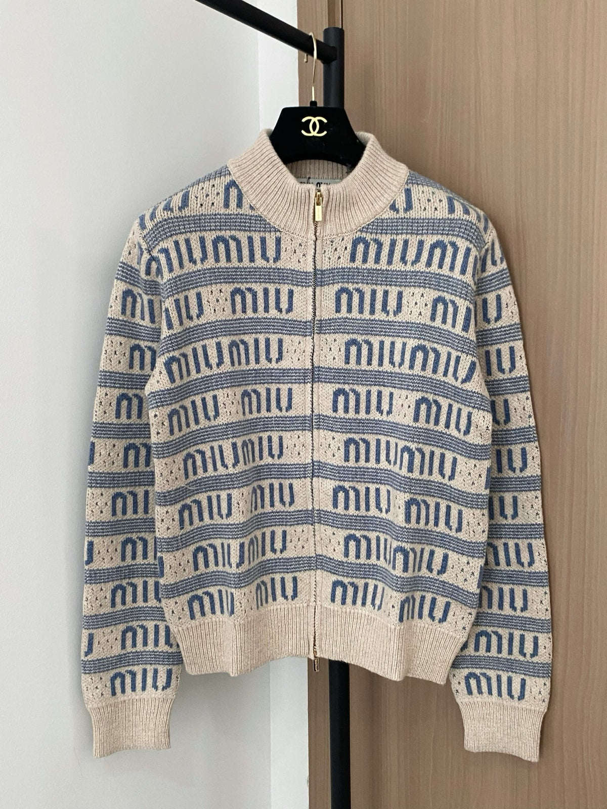 MIUMIU CARDIGAN STYLE 138