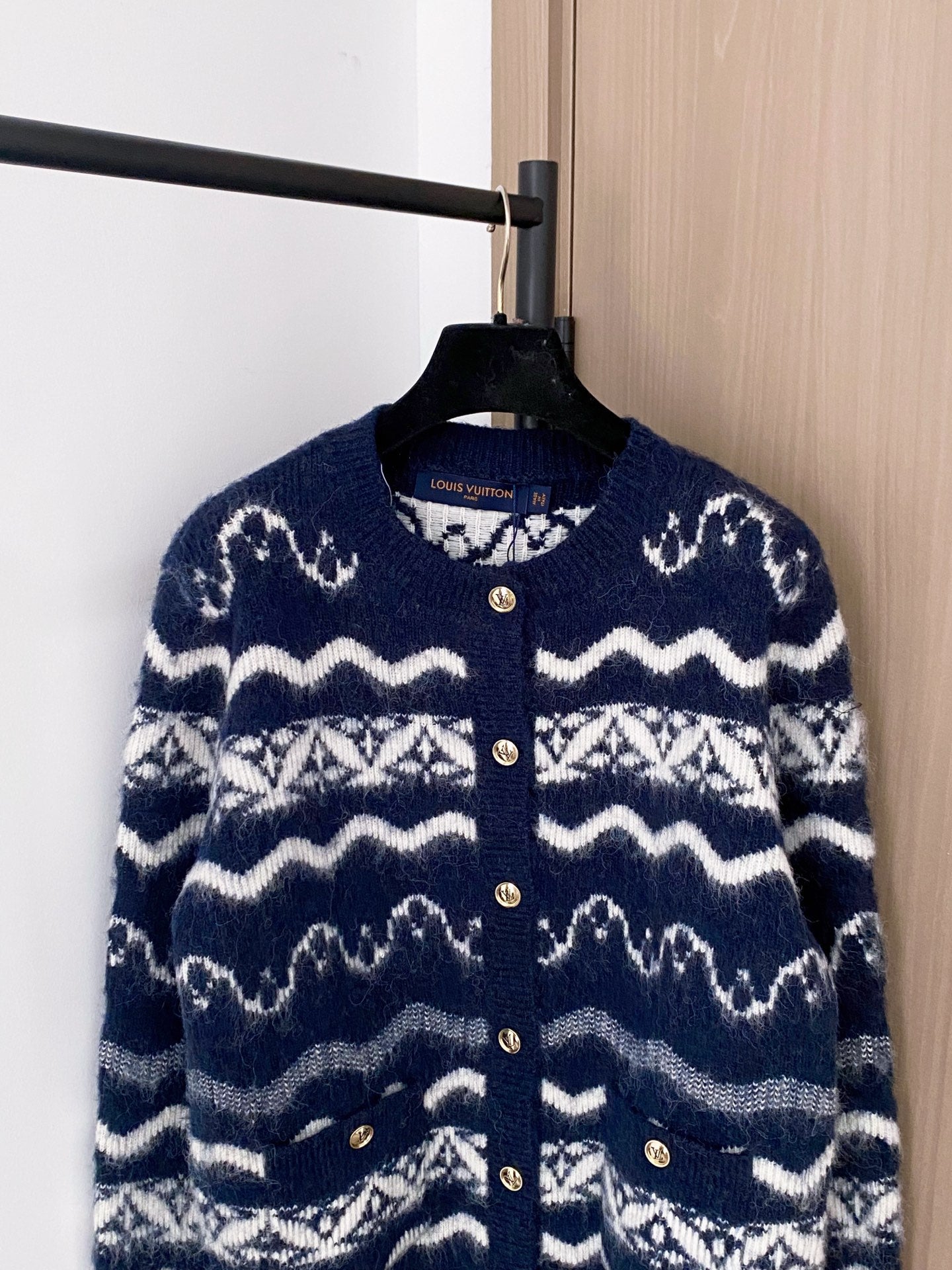 LV 25S CARDIGAN 0056