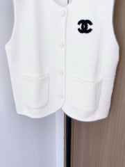 CHANEL 25S SLEEVELESS VEST 366