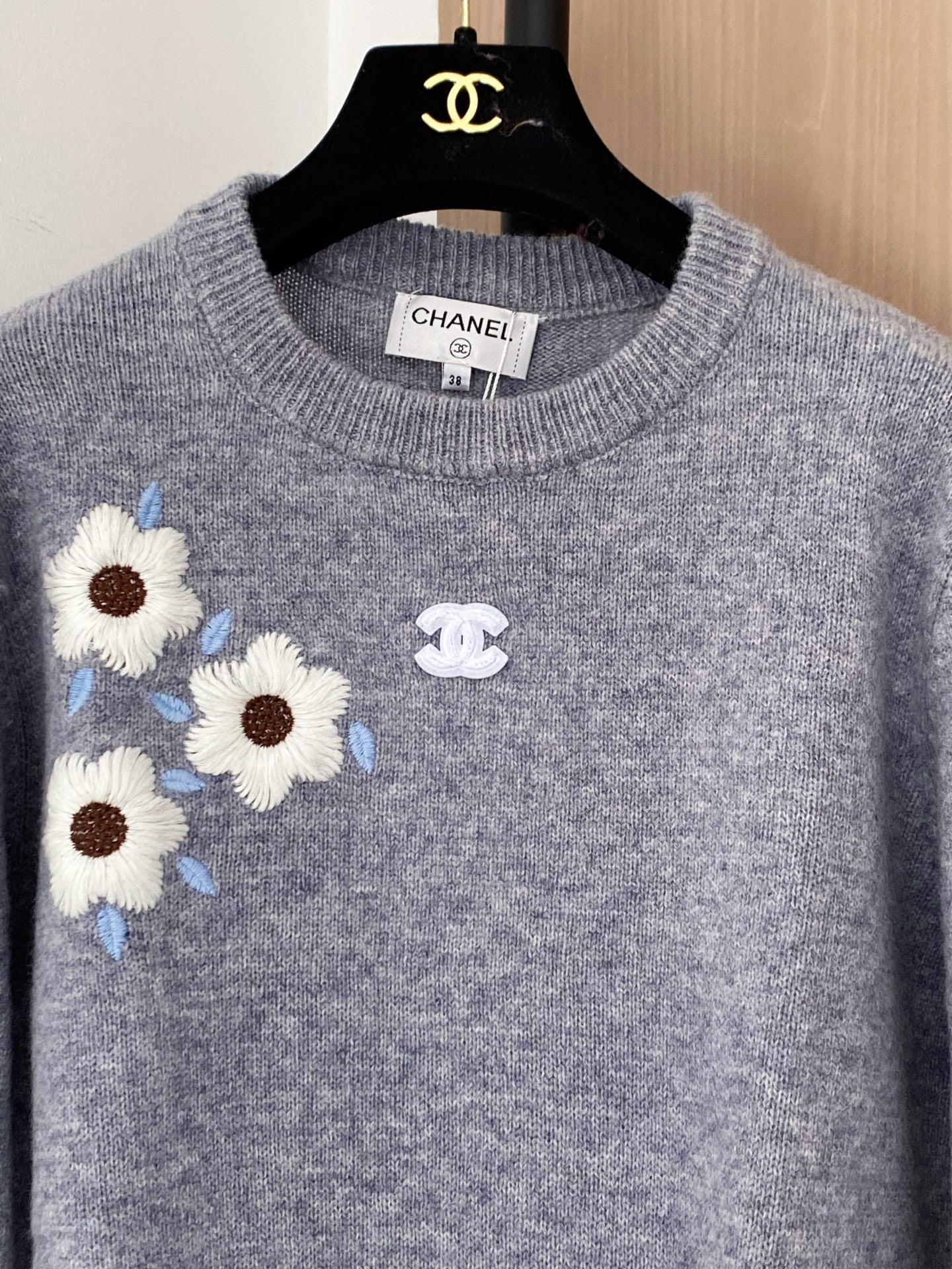 CHANEL 26S CREW NECK SWEATER 858