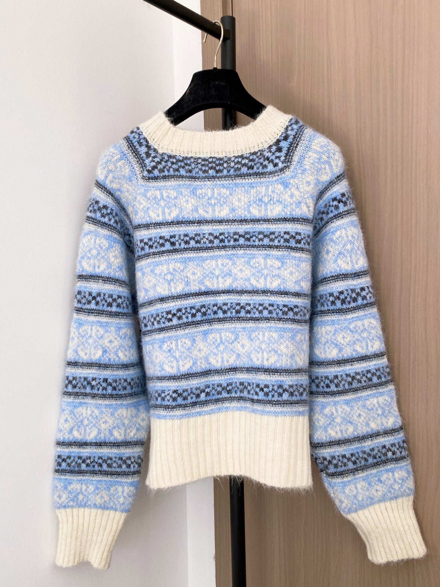 CHANEL 26S CREW NECK SWEATER 860