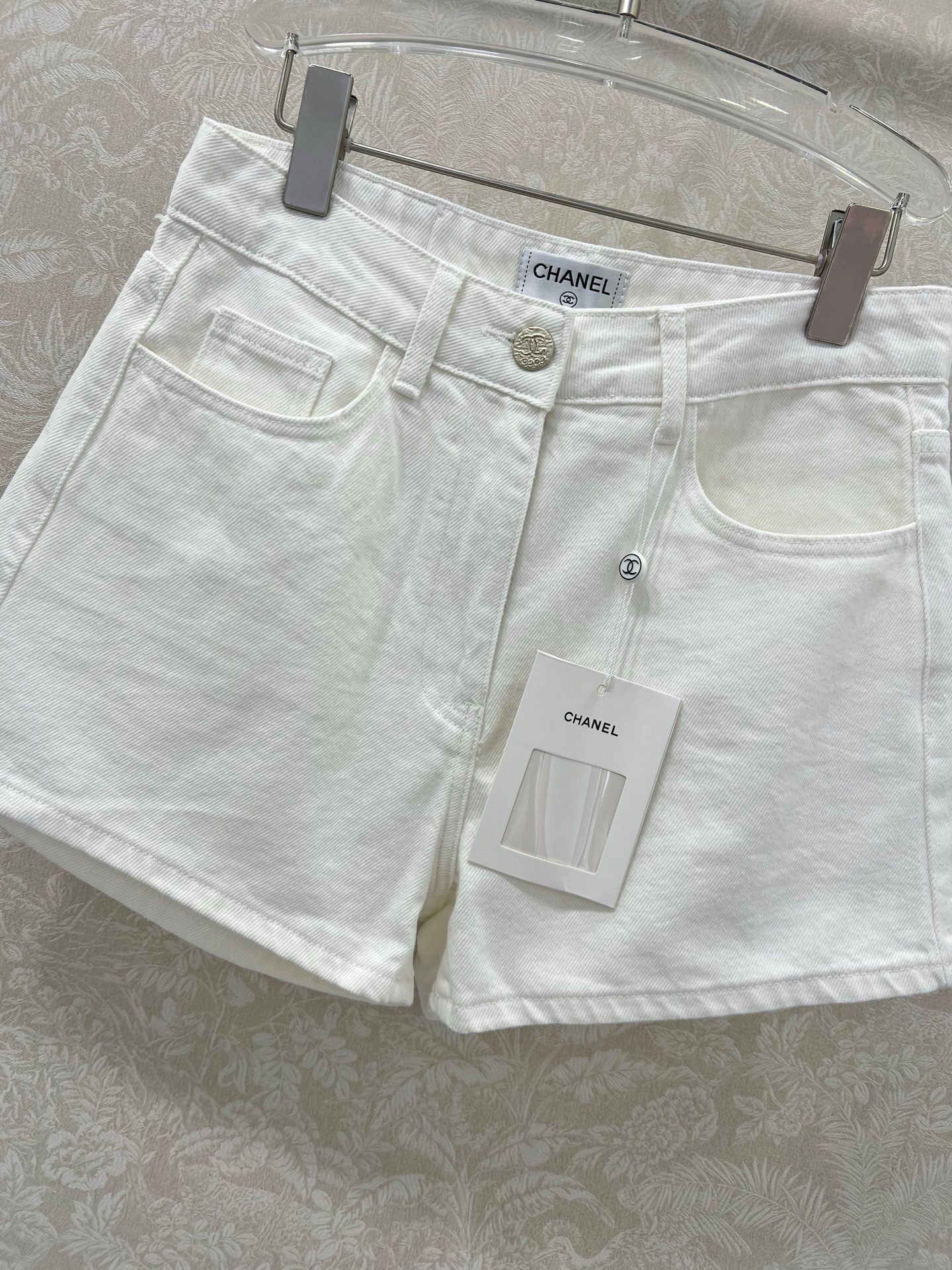 CHANEL DENIM SHORTS 275039