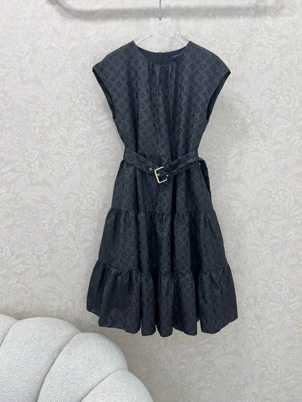 LV BLACK SLEEVELESS DRESS WITH BELT 269226