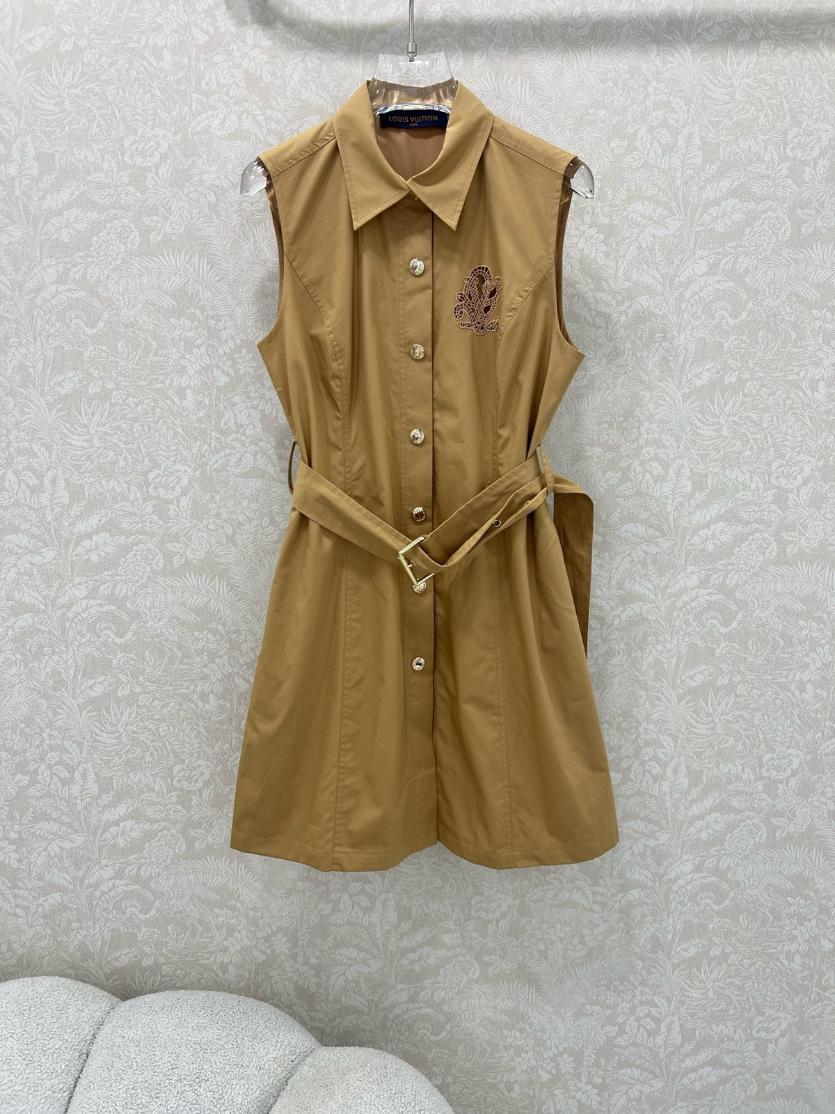 LV SLEEVELESS DRESS 272265