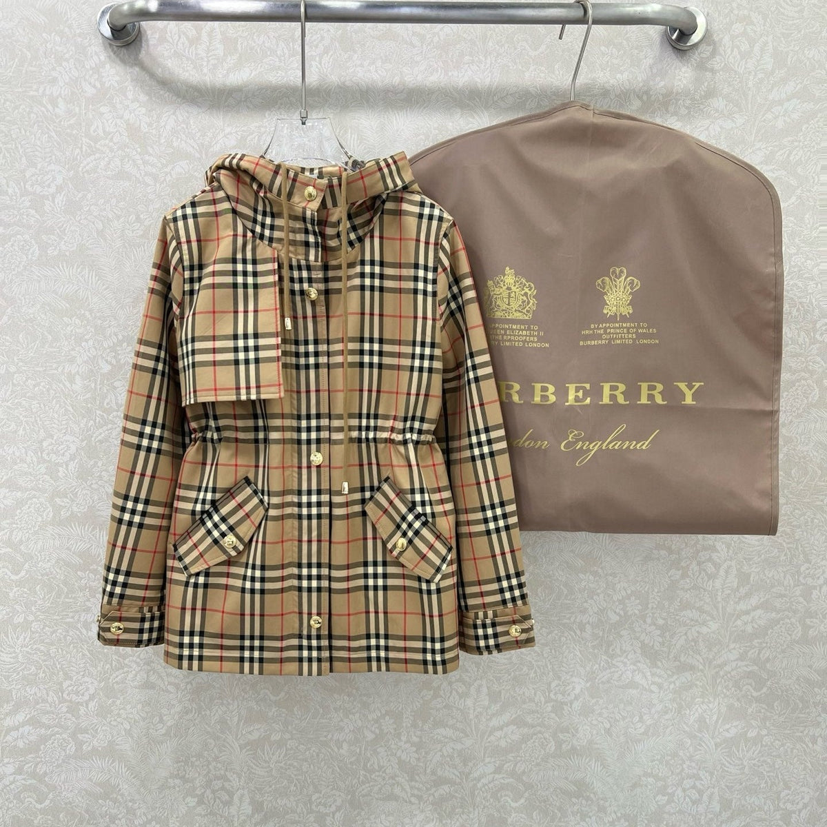 BURBERRY PLAID JACKET 275082