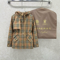 BURBERRY PLAID JACKET 275082