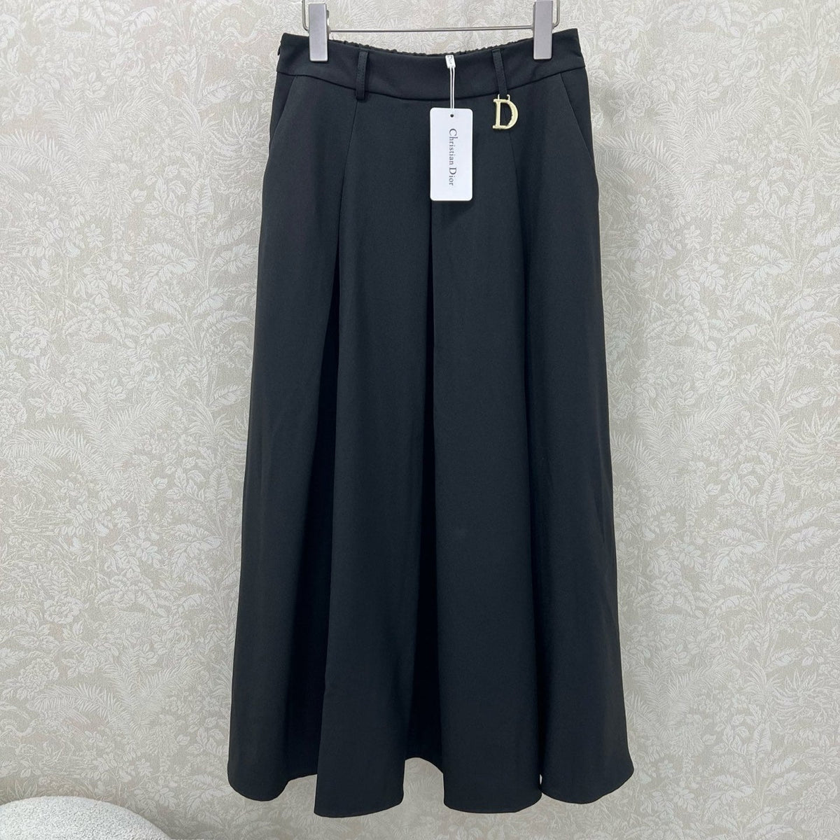 DIOR 25S PLEATED SKIRT STYLE 021