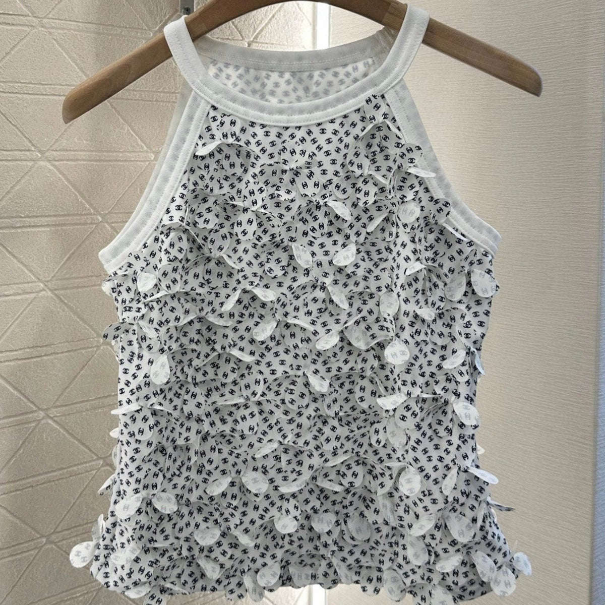 CHANEL 25S OFF-SHOULDER TANK TOP 265586