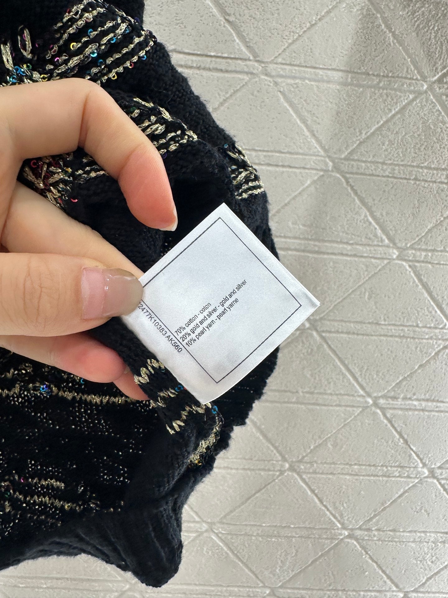 CHANEL SLEEVELESS TOP 272290