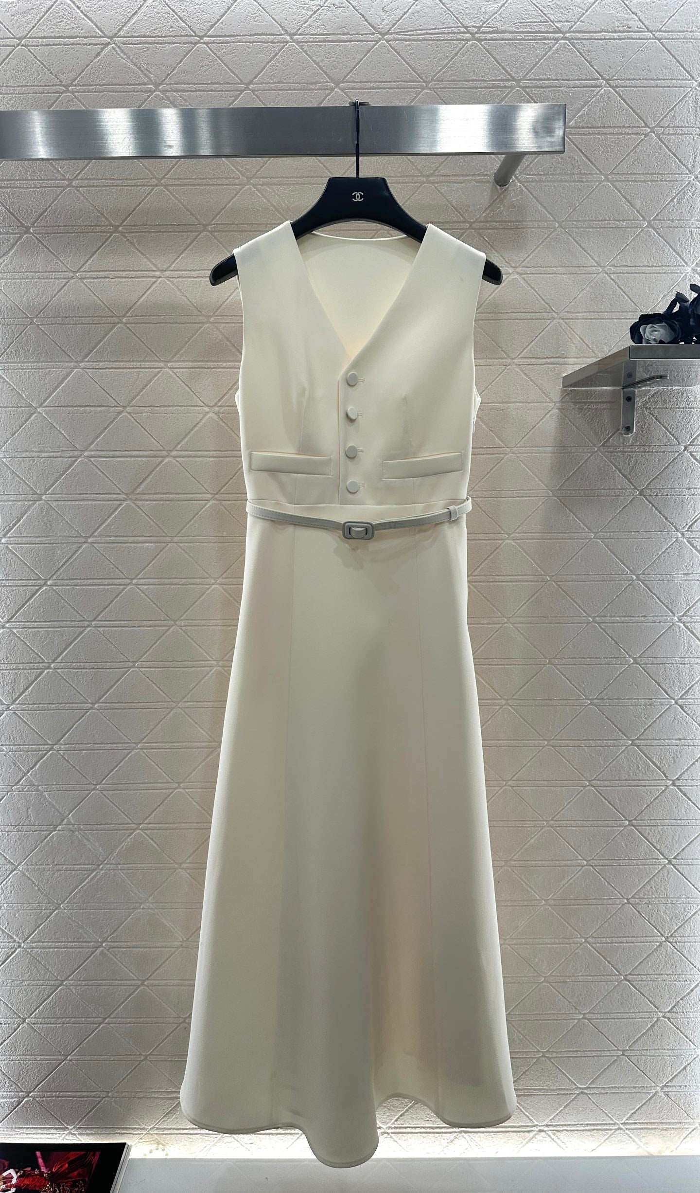 DIOR 25S SLEEVELESS DRESS WITH BELT STYLE 305
