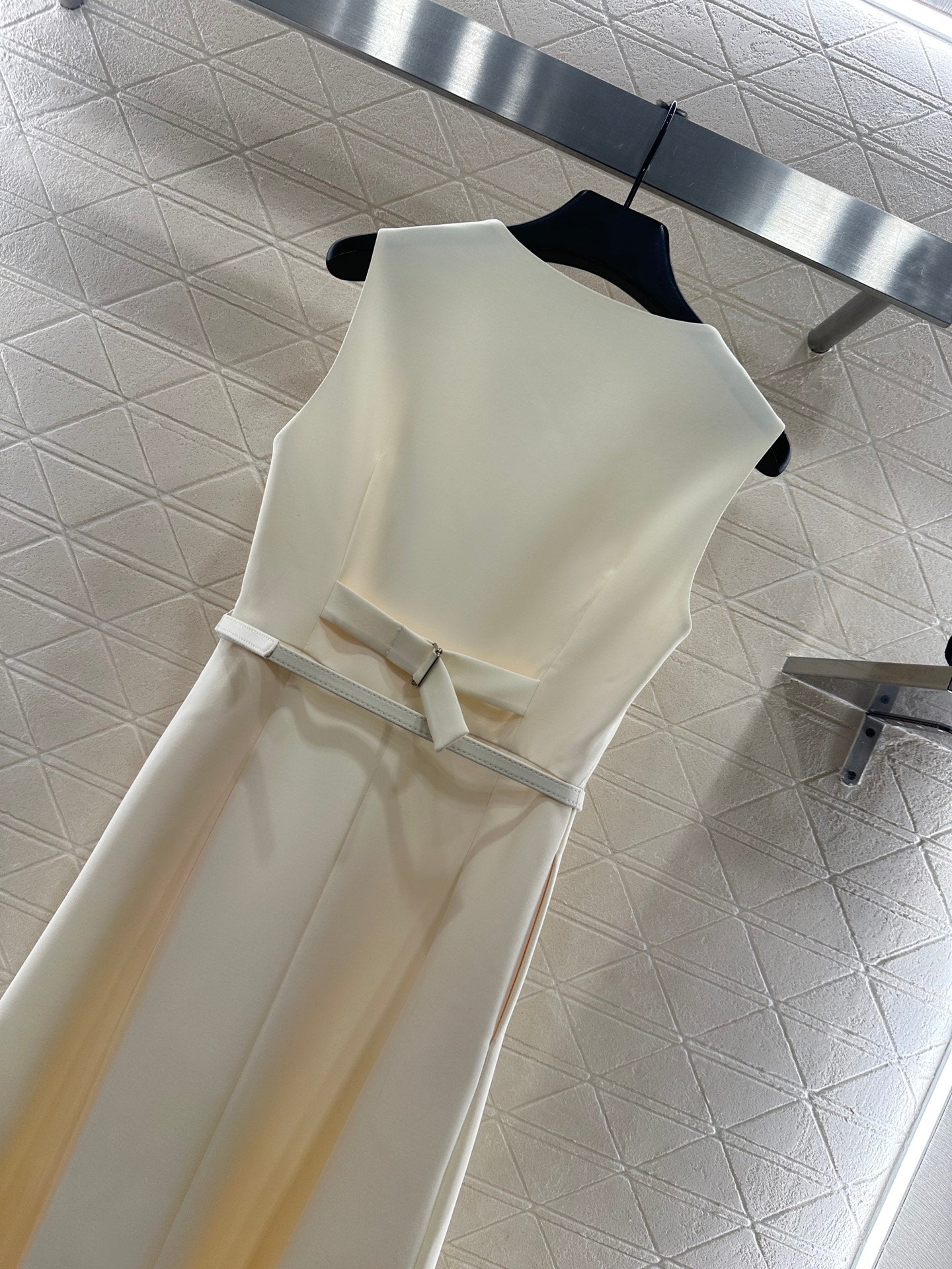 DIOR 25S SLEEVELESS DRESS WITH BELT STYLE 305