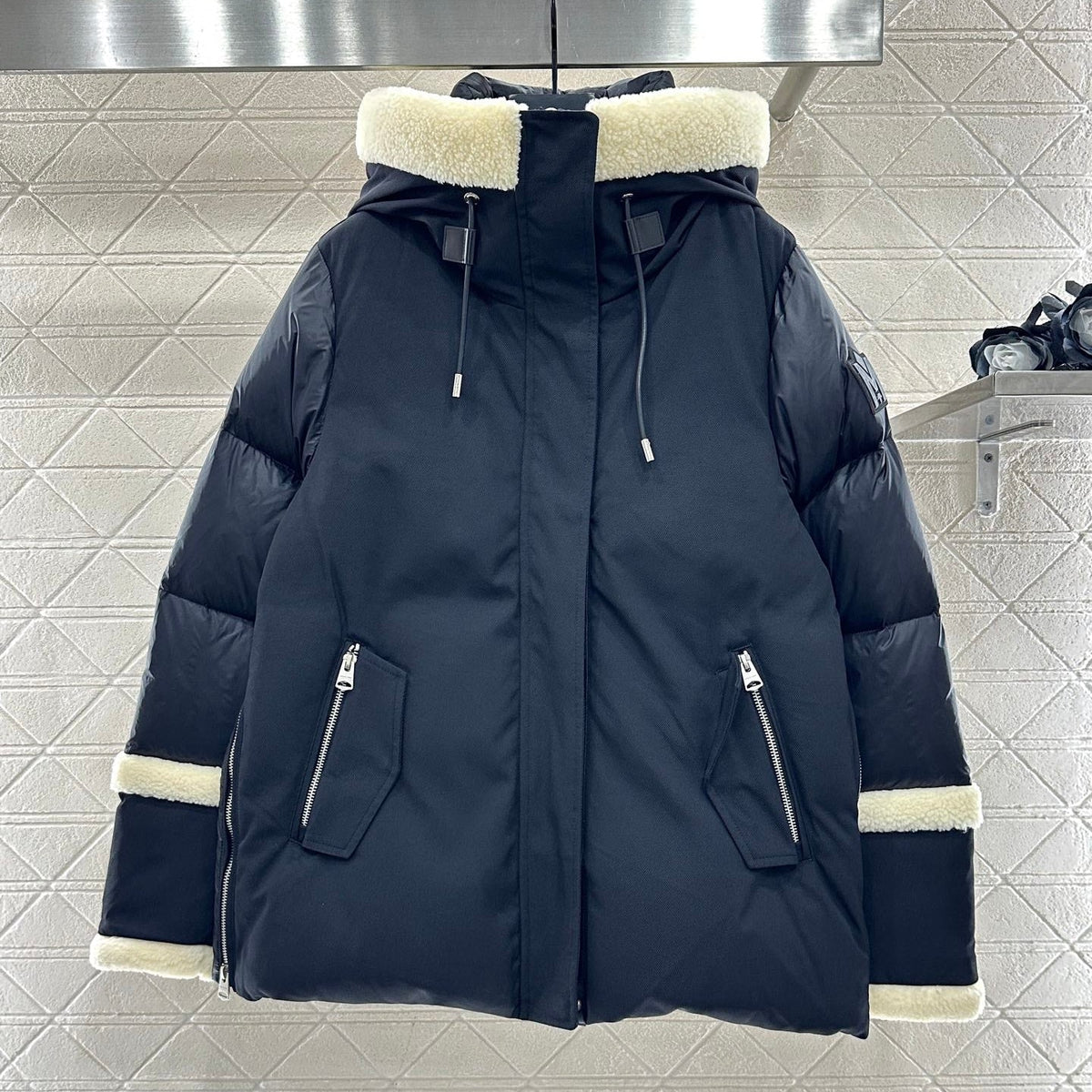 MONCLER 25S DOWN JACKET WITH HOOD 219
