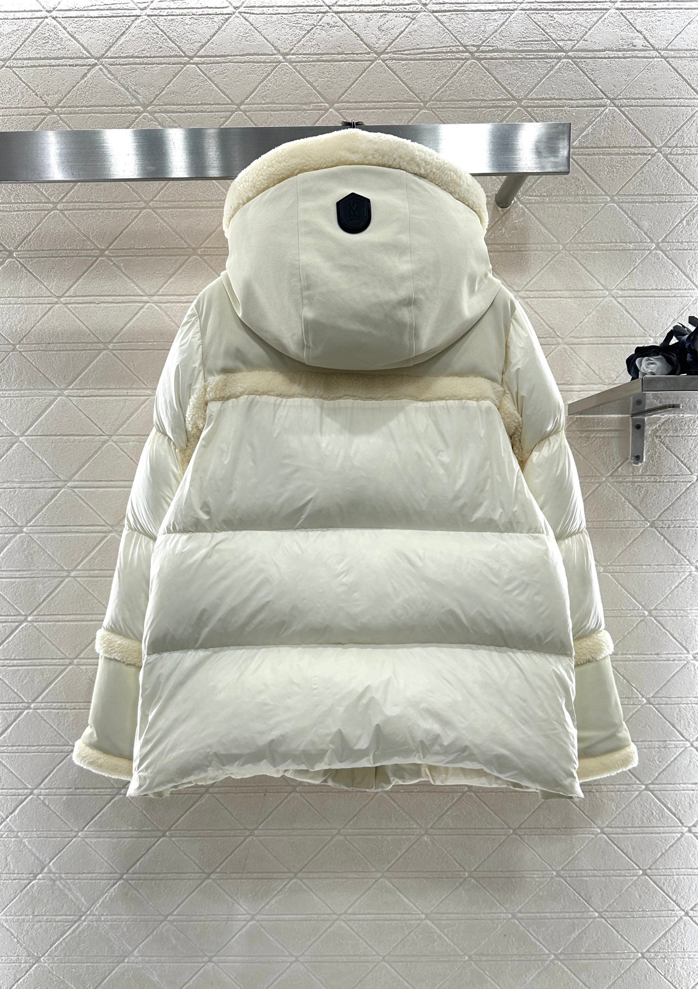 MONCLER 25S DOWN JACKET WITH HOOD 220