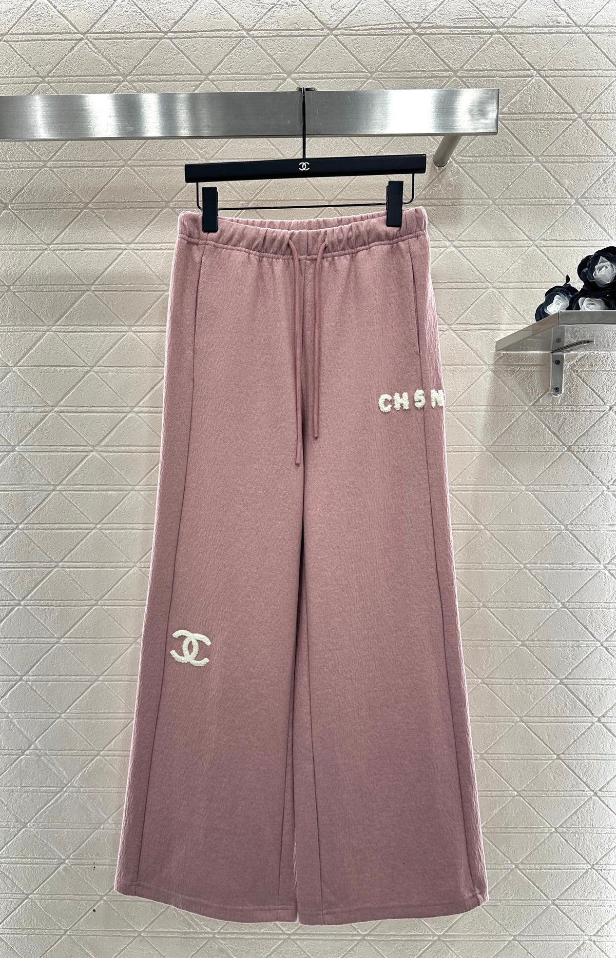 CHANEL 25S HIGH-WAISTED WIDE-LEG PANTS 305