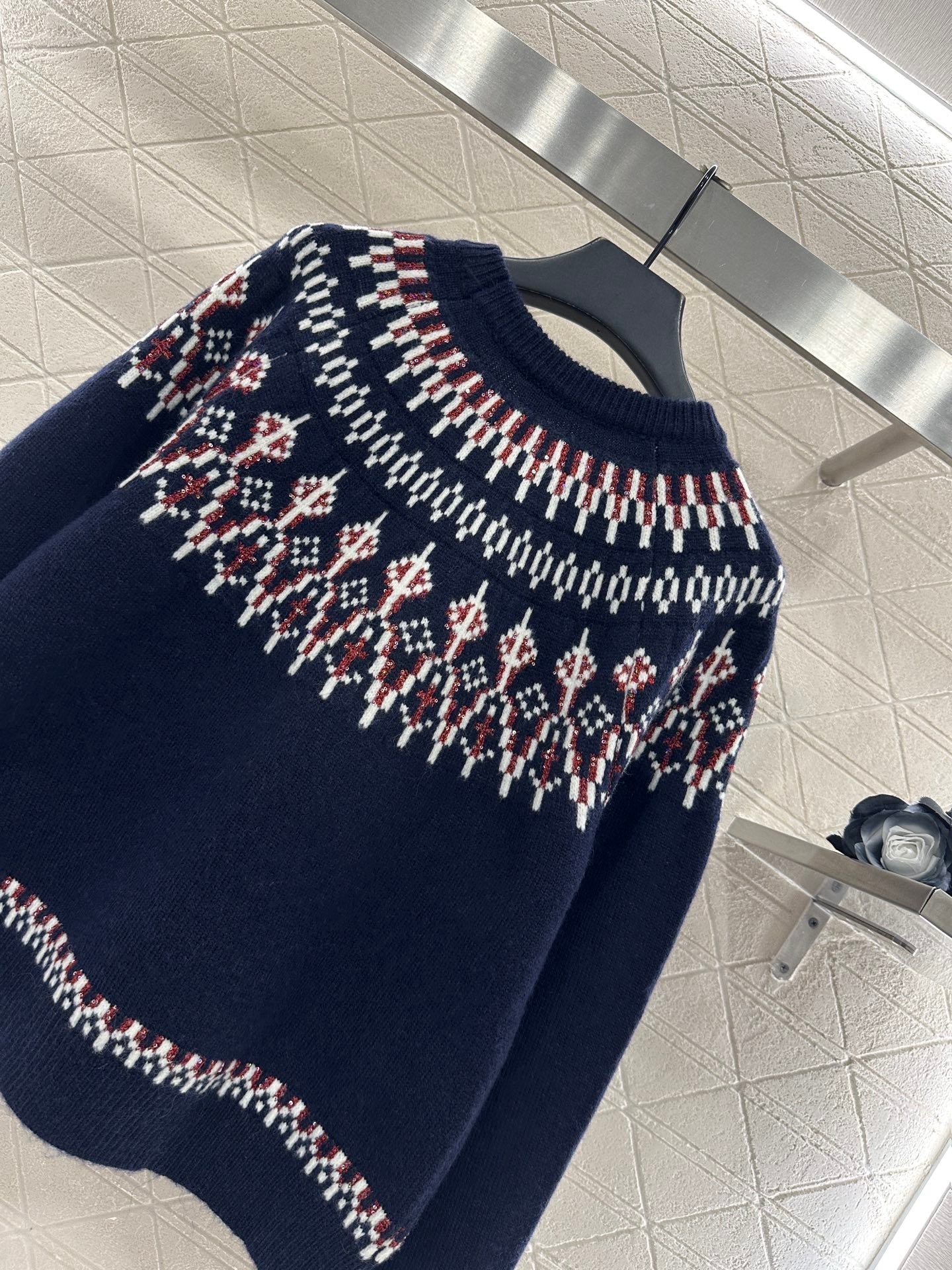 LOEWE SWEATER STYLE 302