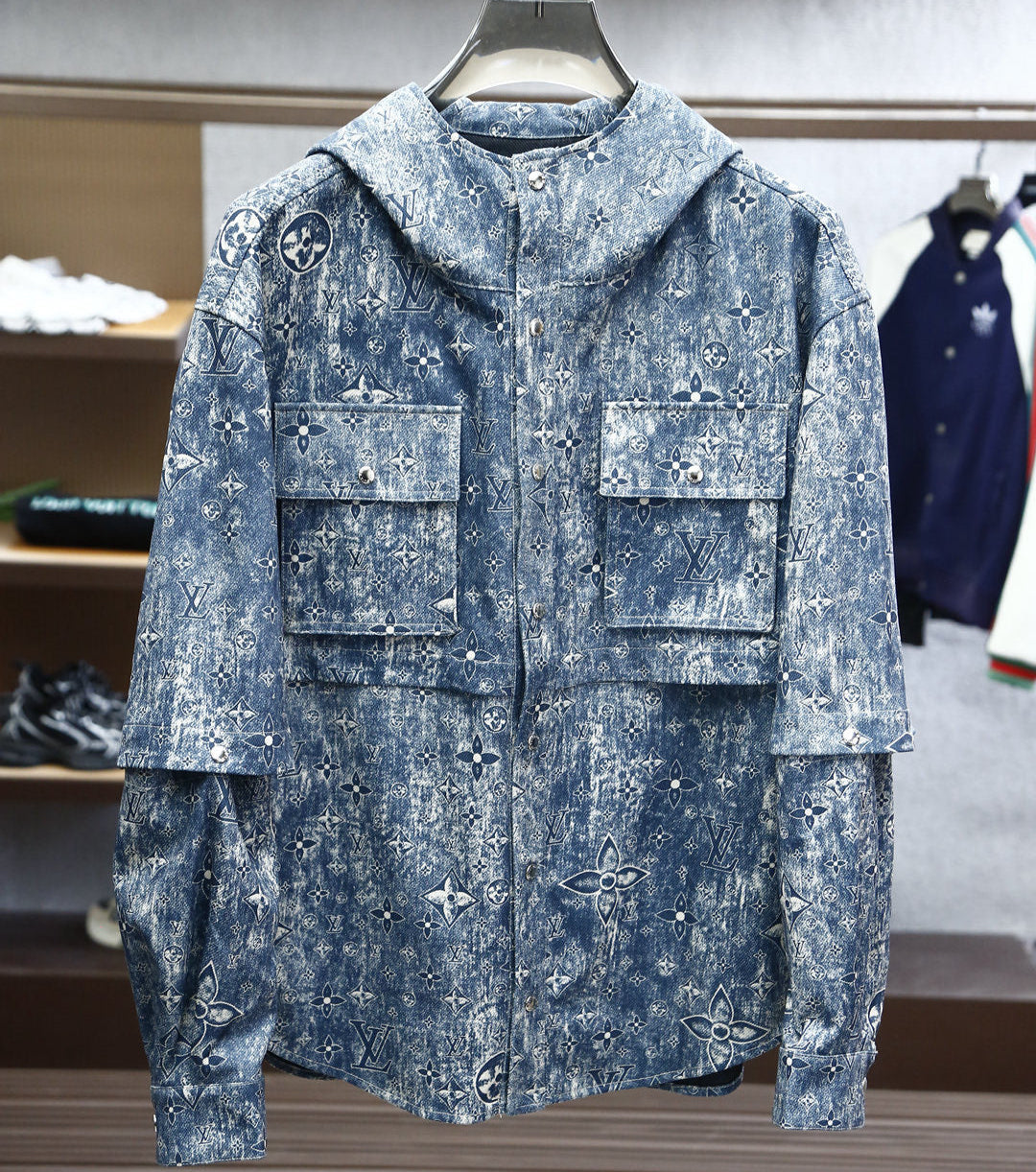 LV HOODED JACKET IN BLUE MONOGRAM WASHED DENIM 238944
