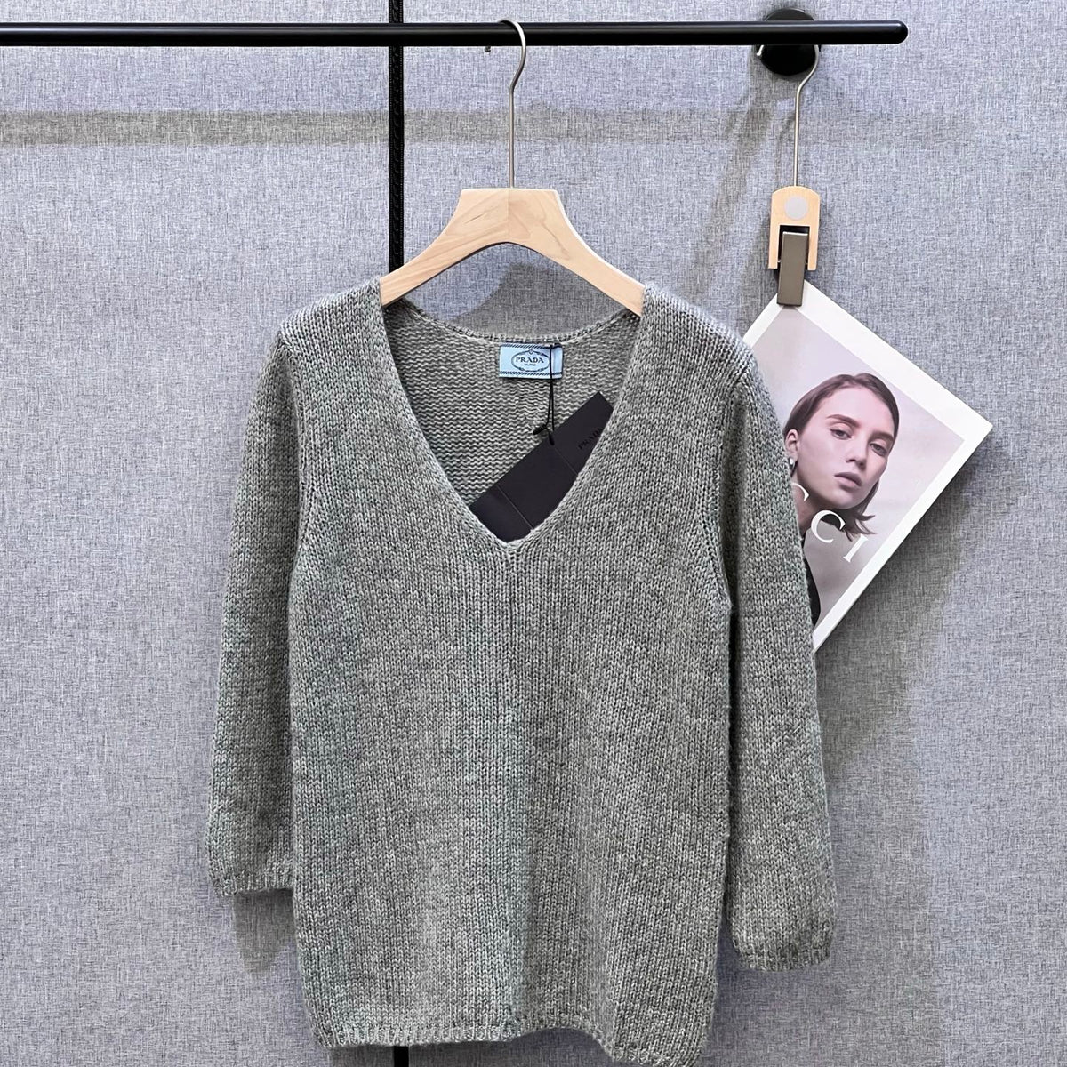 PRADA KNIT TOP STYLE 132