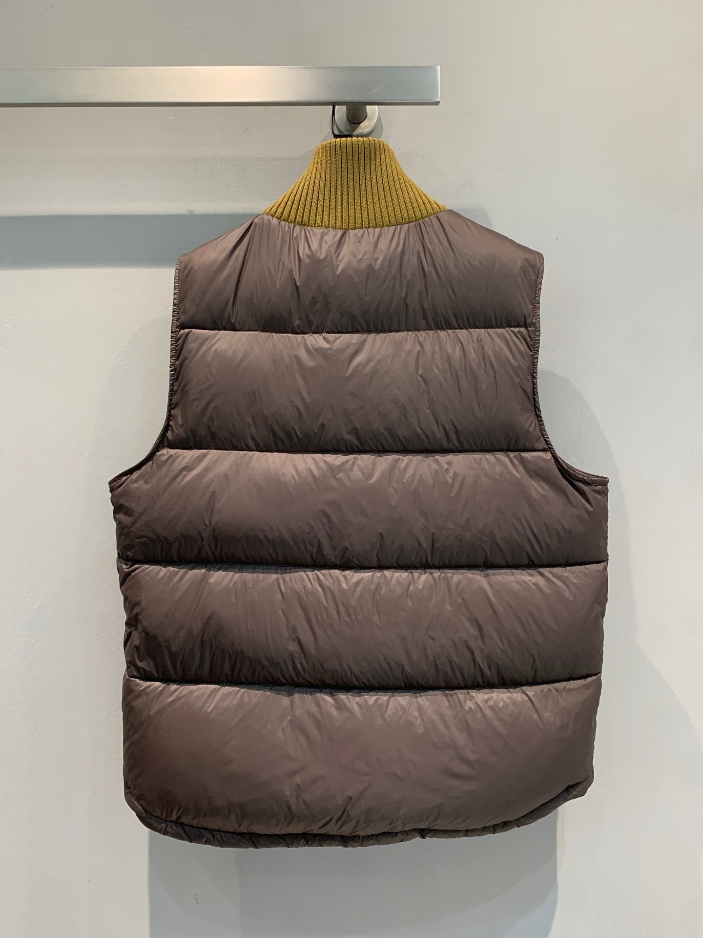CELINE 26S DOWN VEST STYLE 64