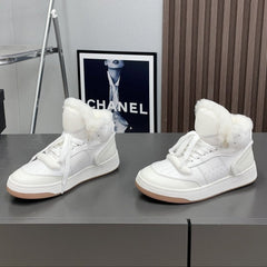 HIGH-TOP SNEAKERS IN WHITE CALFSKIN WITH FLEECE LINING