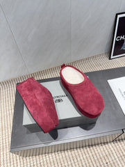 BALENCIAGA 25S AURALEE SLIP-ON 50 MM IN DEEP WINE RED SUEDE STYLE 2