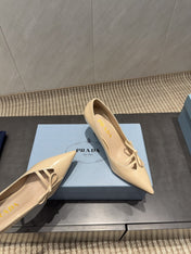 PRADA 26S POINTED TOE HEELS 75MM IN BEIGE CALFSKIN WITH BOW