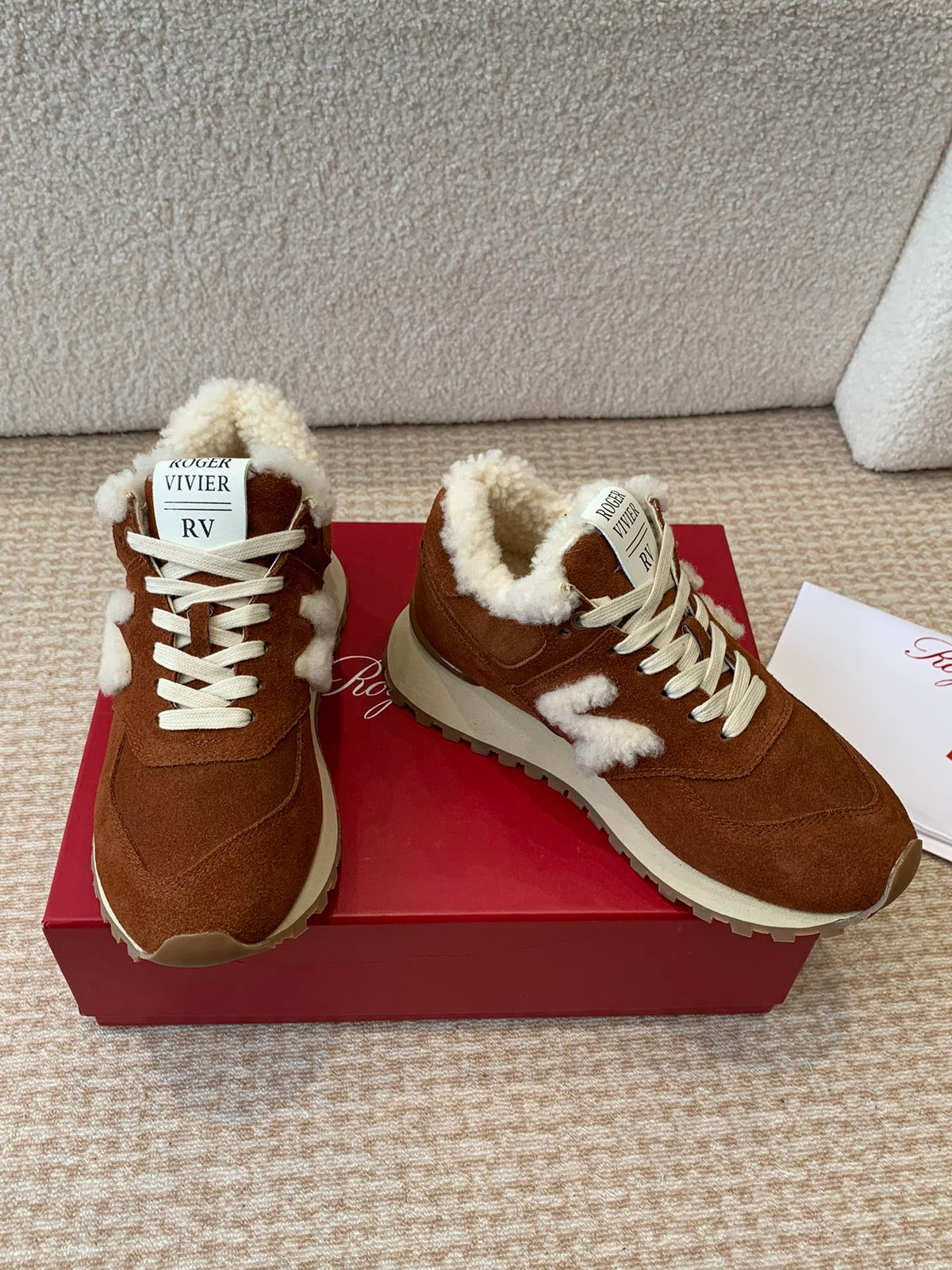 VIV' RUN SNEAKER IN BROWN SUEDE AND SHEARLING