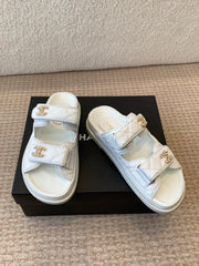 DAD SANDAL IN WHITE SHEEPSKIN MULE