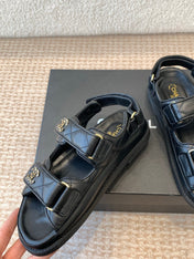DAD SANDAL IN BLACK SHEEPSKIN
