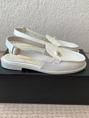 CC MOCCASIN SLINGBACK IN WHITE PATENT CALFSKIN