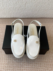 CC MOCCASIN SLINGBACK IN WHITE PATENT CALFSKIN