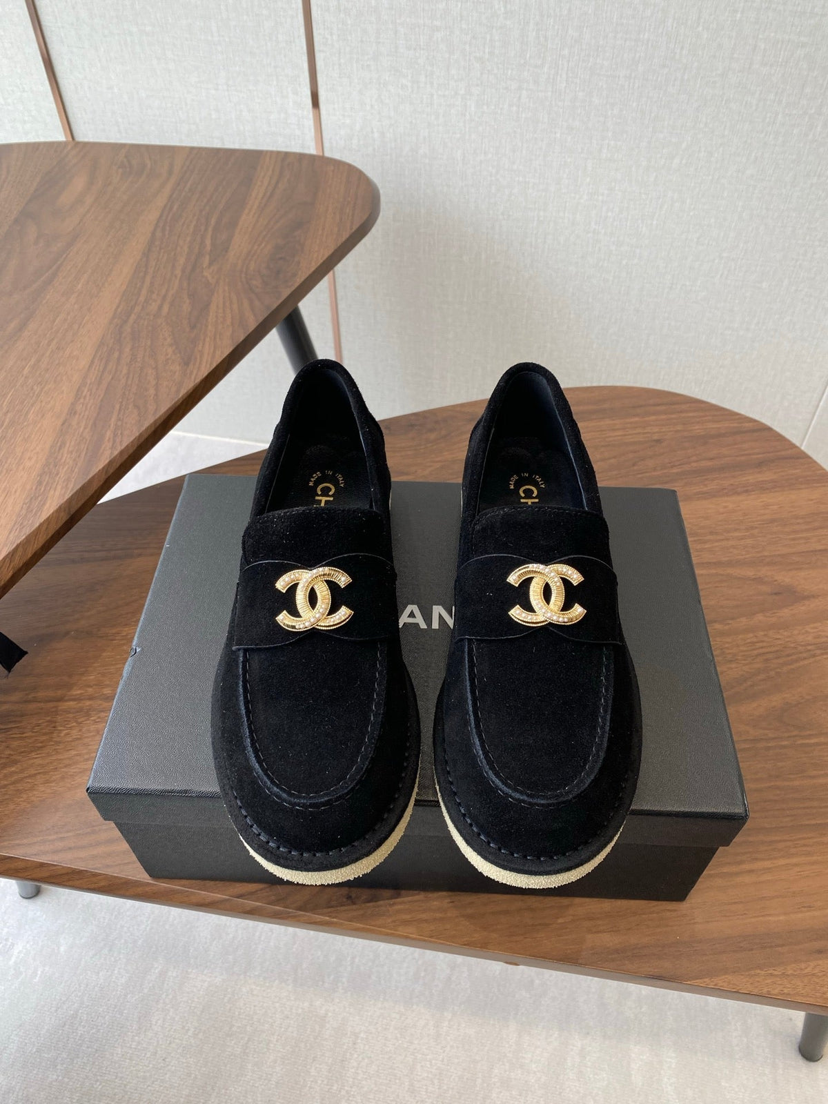 CC LOAFERS IN BLACK SUEDE GOLD HARDWARE