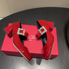 ROGER VIVIER 25S TRÈS VIVIER 50MM IN CRIMSON RED CALFSKIN WITH RHINESTONE BUCKLE