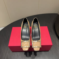 ROGER VIVIER 25S BELLE VIVIER PUMPS 45MM IN BEIGE CALFSKIN GOLD BUCKLE