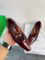 SHARP CHAIN PUMP 6 CM IN MAHOGANY RED CALFSKIN